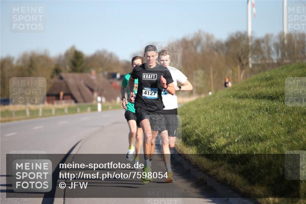 06.04.2025 - 44. Internationalen Wilhelmsburger Insellauf Jannik Wohlers http://msf.ph/oto/7598054 06.04.2025 09:17:11 Laufen 4127 meine-sportfotos.de