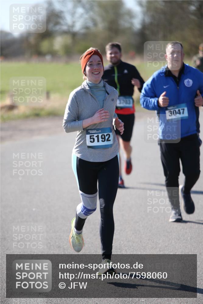 06.04.2025 - 44. Internationalen Wilhelmsburger Insellauf Jannik Wohlers http://msf.ph/oto/7598060 06.04.2025 10:37:40 Laufen 5192, 3703, 3047 meine-sportfotos.de