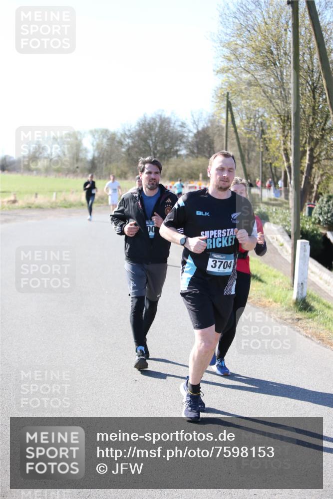 06.04.2025 - 44. Internationalen Wilhelmsburger Insellauf Jannik Wohlers http://msf.ph/oto/7598153 06.04.2025 10:37:57 Laufen 00, 3704 meine-sportfotos.de