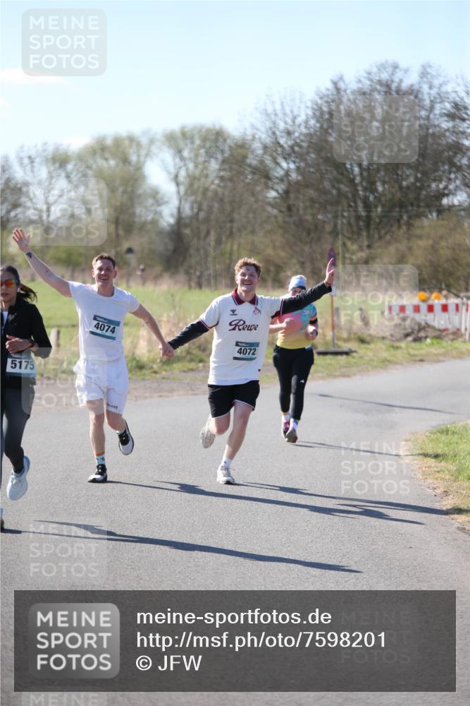 06.04.2025 - 44. Internationalen Wilhelmsburger Insellauf Jannik Wohlers http://msf.ph/oto/7598201 06.04.2025 10:38:02 Laufen 5175, 4074, 4072 meine-sportfotos.de