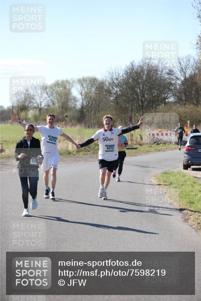 06.04.2025 - 44. Internationalen Wilhelmsburger Insellauf Jannik Wohlers http://msf.ph/oto/7598219 06.04.2025 10:38:03 Laufen 517, 4074, 4072 meine-sportfotos.de