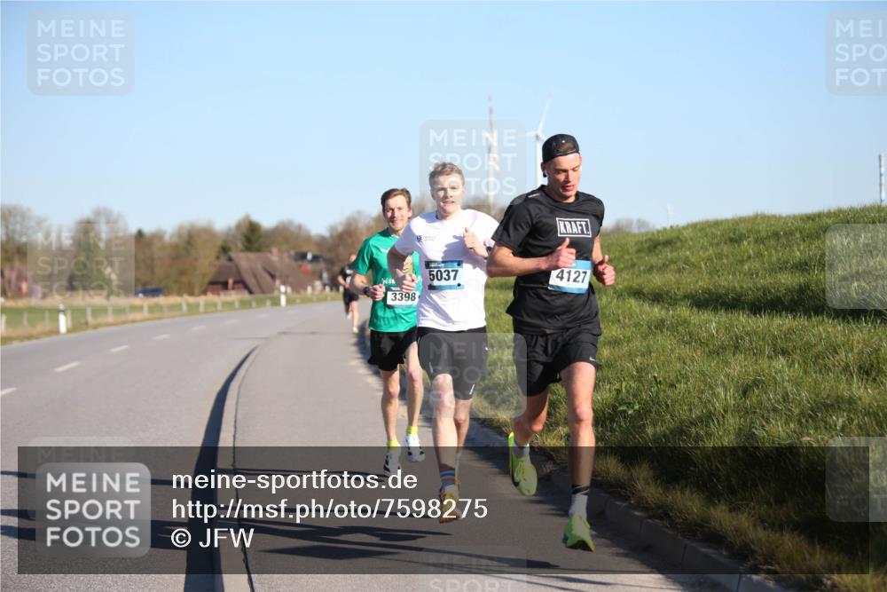 06.04.2025 - 44. Internationalen Wilhelmsburger Insellauf Jannik Wohlers http://msf.ph/oto/7598275 06.04.2025 09:17:14 Laufen 3398, 5037, 4127 meine-sportfotos.de