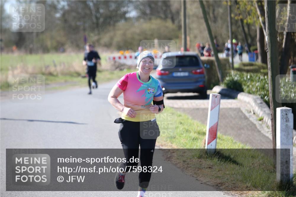 06.04.2025 - 44. Internationalen Wilhelmsburger Insellauf Jannik Wohlers http://msf.ph/oto/7598324 06.04.2025 10:38:09 Laufen  meine-sportfotos.de