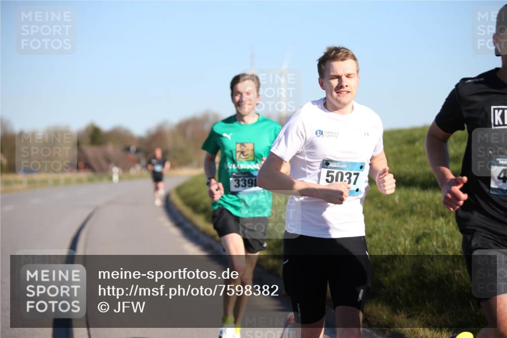 06.04.2025 - 44. Internationalen Wilhelmsburger Insellauf Jannik Wohlers http://msf.ph/oto/7598382 06.04.2025 09:17:15 Laufen 9, 339, 5037 meine-sportfotos.de