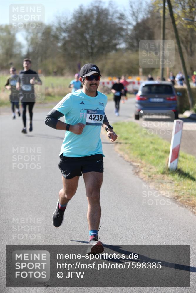 06.04.2025 - 44. Internationalen Wilhelmsburger Insellauf Jannik Wohlers http://msf.ph/oto/7598385 06.04.2025 10:38:15 Laufen 4239 meine-sportfotos.de
