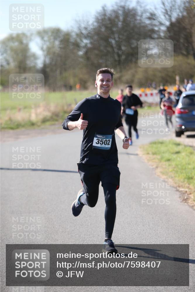 06.04.2025 - 44. Internationalen Wilhelmsburger Insellauf Jannik Wohlers http://msf.ph/oto/7598407 06.04.2025 10:38:19 Laufen 3502 meine-sportfotos.de
