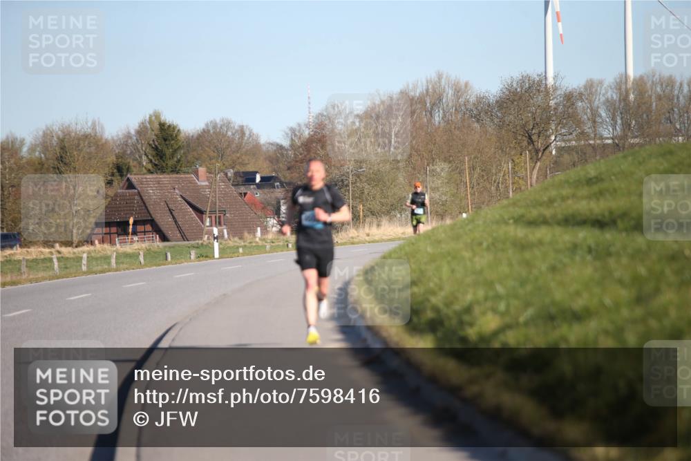 06.04.2025 - 44. Internationalen Wilhelmsburger Insellauf Jannik Wohlers http://msf.ph/oto/7598416 06.04.2025 09:17:17 Laufen  meine-sportfotos.de