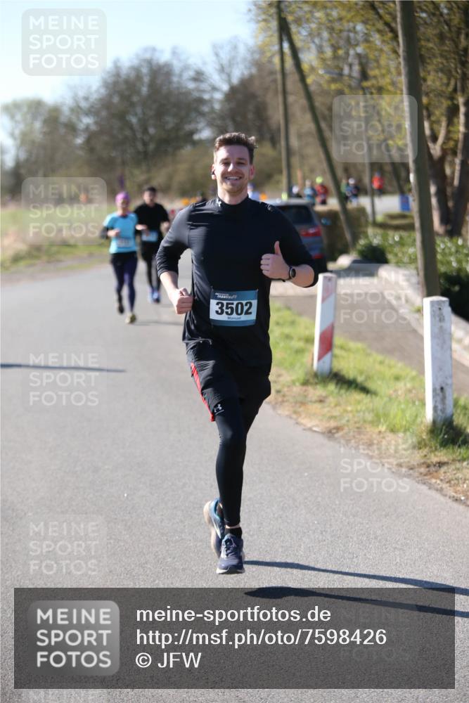 06.04.2025 - 44. Internationalen Wilhelmsburger Insellauf Jannik Wohlers http://msf.ph/oto/7598426 06.04.2025 10:38:20 Laufen 3502 meine-sportfotos.de