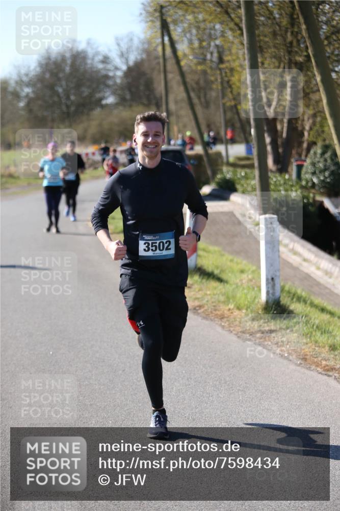 06.04.2025 - 44. Internationalen Wilhelmsburger Insellauf Jannik Wohlers http://msf.ph/oto/7598434 06.04.2025 10:38:20 Laufen 3502 meine-sportfotos.de