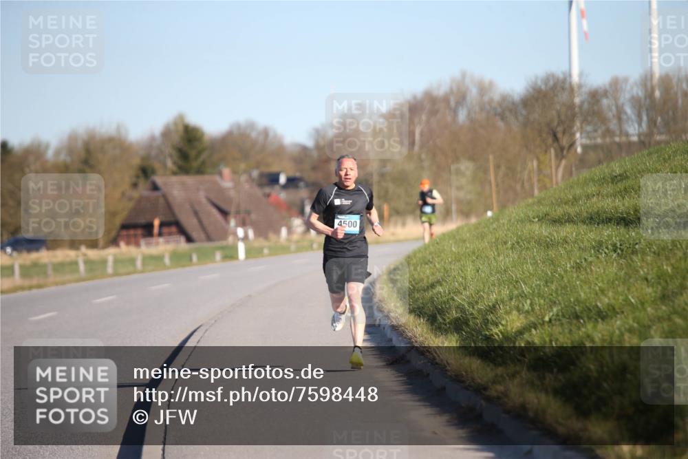 06.04.2025 - 44. Internationalen Wilhelmsburger Insellauf Jannik Wohlers http://msf.ph/oto/7598448 06.04.2025 09:17:18 Laufen 4500 meine-sportfotos.de