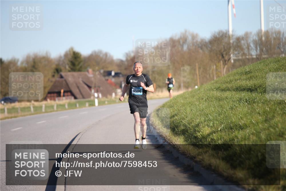 06.04.2025 - 44. Internationalen Wilhelmsburger Insellauf Jannik Wohlers http://msf.ph/oto/7598453 06.04.2025 09:17:18 Laufen 4500 meine-sportfotos.de
