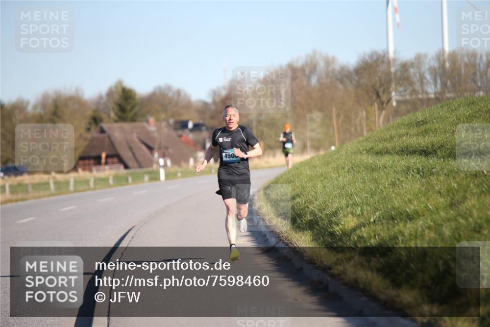 06.04.2025 - 44. Internationalen Wilhelmsburger Insellauf Jannik Wohlers http://msf.ph/oto/7598460 06.04.2025 09:17:18 Laufen 450 meine-sportfotos.de