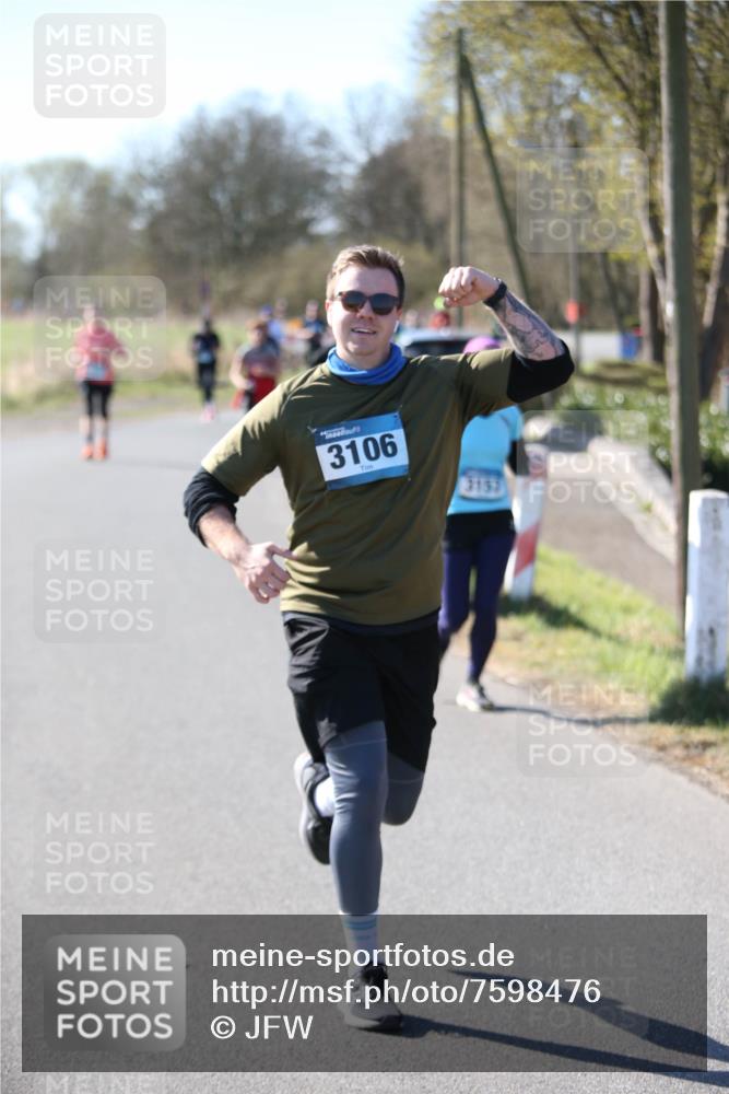 06.04.2025 - 44. Internationalen Wilhelmsburger Insellauf Jannik Wohlers http://msf.ph/oto/7598476 06.04.2025 10:38:25 Laufen 3106, 3157 meine-sportfotos.de