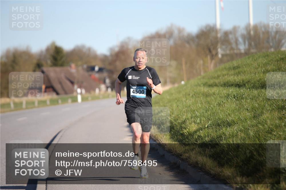 06.04.2025 - 44. Internationalen Wilhelmsburger Insellauf Jannik Wohlers http://msf.ph/oto/7598495 06.04.2025 09:17:20 Laufen 4500 meine-sportfotos.de