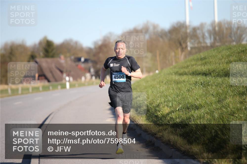 06.04.2025 - 44. Internationalen Wilhelmsburger Insellauf Jannik Wohlers http://msf.ph/oto/7598504 06.04.2025 09:17:20 Laufen 4500 meine-sportfotos.de