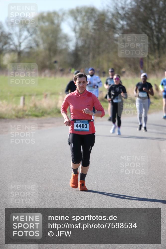 06.04.2025 - 44. Internationalen Wilhelmsburger Insellauf Jannik Wohlers http://msf.ph/oto/7598534 06.04.2025 10:38:30 Laufen 4403 meine-sportfotos.de