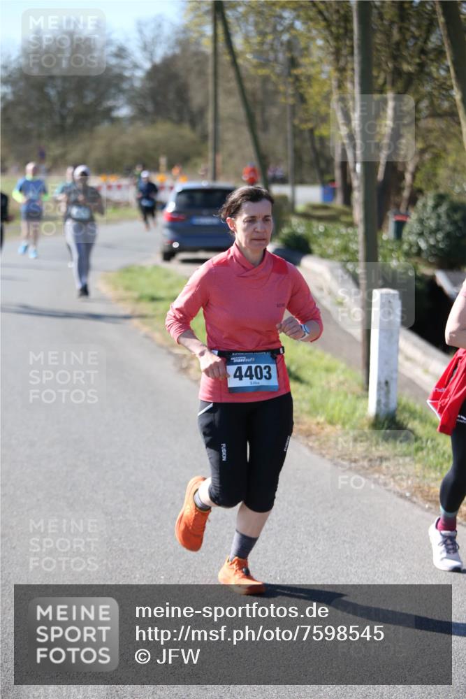 06.04.2025 - 44. Internationalen Wilhelmsburger Insellauf Jannik Wohlers http://msf.ph/oto/7598545 06.04.2025 10:38:34 Laufen 4403 meine-sportfotos.de
