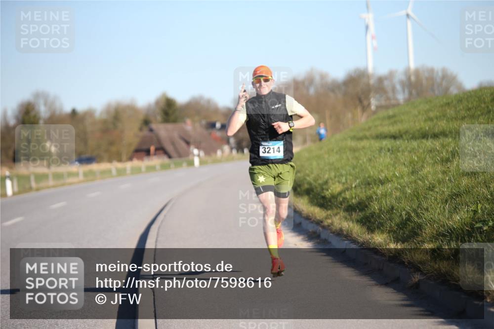 06.04.2025 - 44. Internationalen Wilhelmsburger Insellauf Jannik Wohlers http://msf.ph/oto/7598616 06.04.2025 09:17:36 Laufen 3214 meine-sportfotos.de