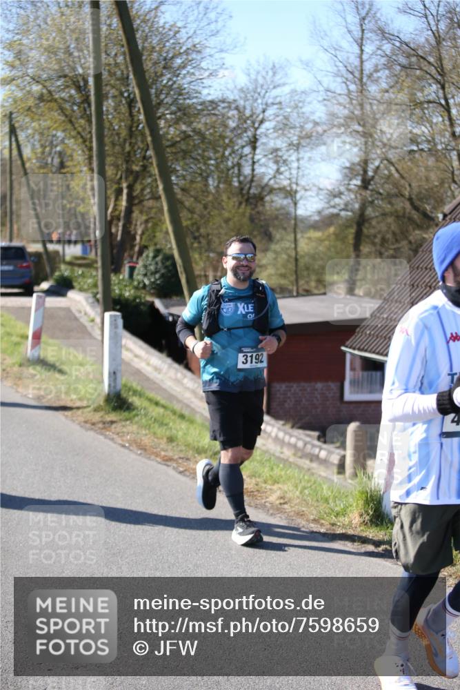 06.04.2025 - 44. Internationalen Wilhelmsburger Insellauf Jannik Wohlers http://msf.ph/oto/7598659 06.04.2025 10:38:43 Laufen 3192, 4 meine-sportfotos.de