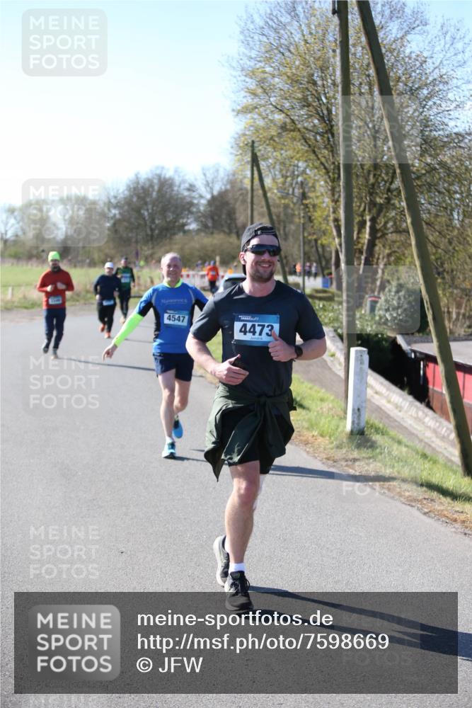 06.04.2025 - 44. Internationalen Wilhelmsburger Insellauf Jannik Wohlers http://msf.ph/oto/7598669 06.04.2025 10:38:44 Laufen 4547, 4473 meine-sportfotos.de