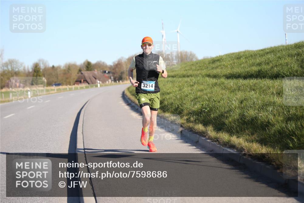 06.04.2025 - 44. Internationalen Wilhelmsburger Insellauf Jannik Wohlers http://msf.ph/oto/7598686 06.04.2025 09:17:37 Laufen 3214 meine-sportfotos.de