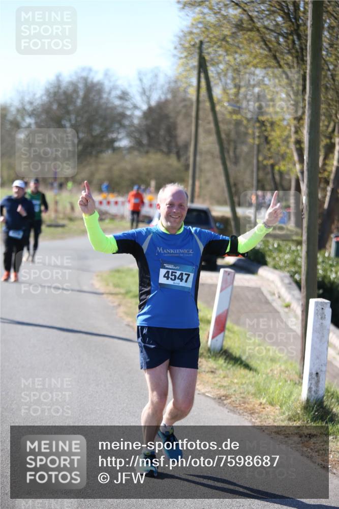 06.04.2025 - 44. Internationalen Wilhelmsburger Insellauf Jannik Wohlers http://msf.ph/oto/7598687 06.04.2025 10:38:45 Laufen 4547 meine-sportfotos.de