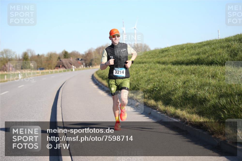 06.04.2025 - 44. Internationalen Wilhelmsburger Insellauf Jannik Wohlers http://msf.ph/oto/7598714 06.04.2025 09:17:37 Laufen 3214 meine-sportfotos.de