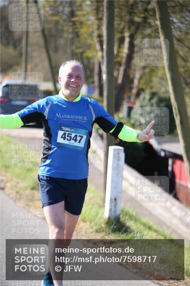 06.04.2025 - 44. Internationalen Wilhelmsburger Insellauf Jannik Wohlers http://msf.ph/oto/7598717 06.04.2025 10:38:45 Laufen 4547 meine-sportfotos.de