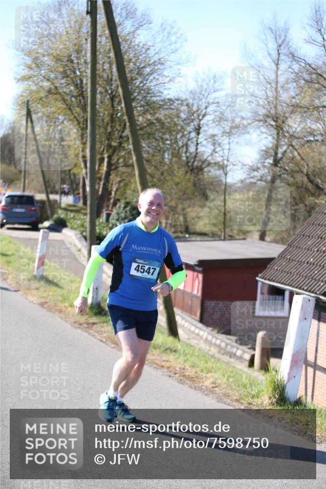 06.04.2025 - 44. Internationalen Wilhelmsburger Insellauf Jannik Wohlers http://msf.ph/oto/7598750 06.04.2025 10:38:46 Laufen 4547 meine-sportfotos.de