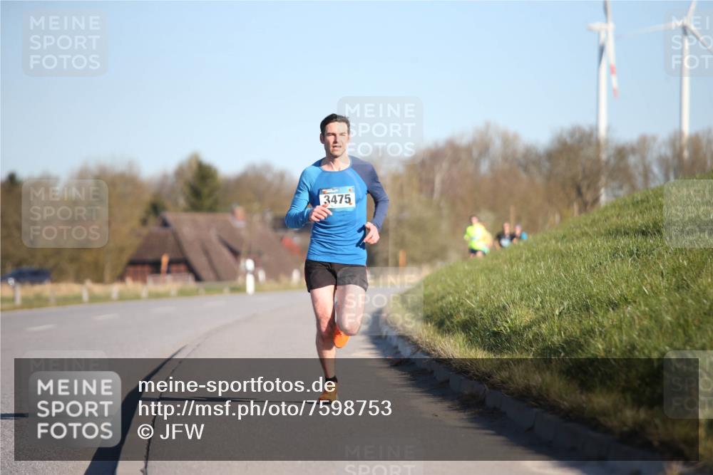 06.04.2025 - 44. Internationalen Wilhelmsburger Insellauf Jannik Wohlers http://msf.ph/oto/7598753 06.04.2025 09:17:56 Laufen 3475 meine-sportfotos.de