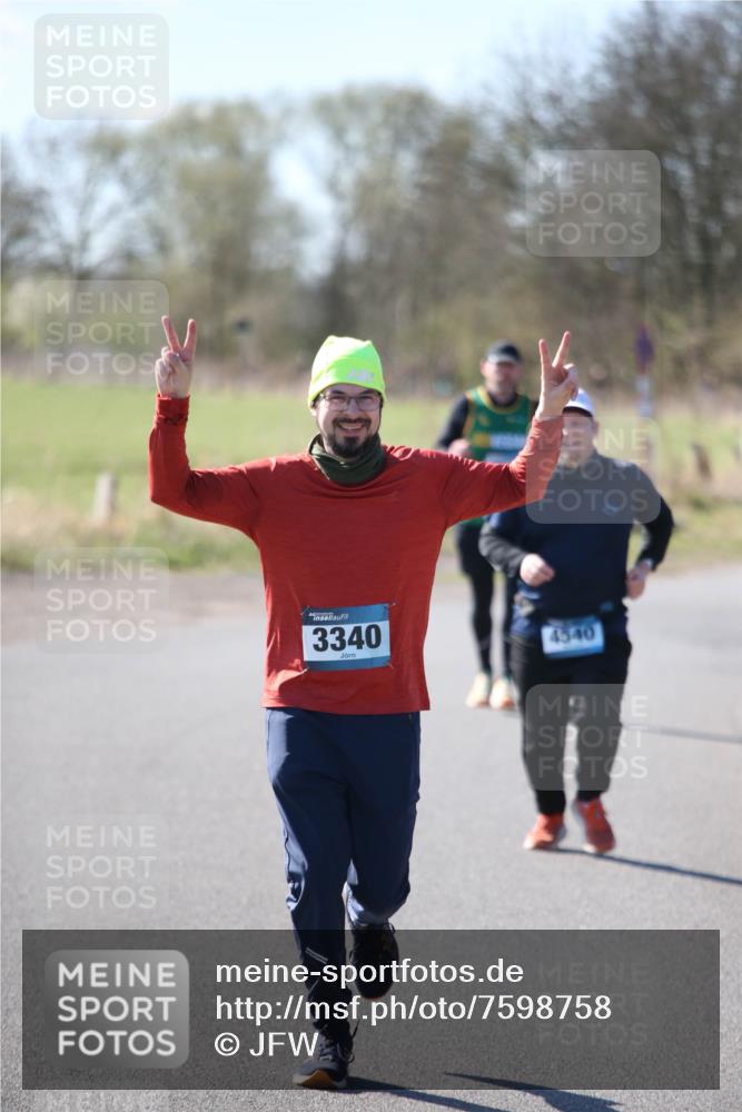 06.04.2025 - 44. Internationalen Wilhelmsburger Insellauf Jannik Wohlers http://msf.ph/oto/7598758 06.04.2025 10:38:47 Laufen 3340, 4540 meine-sportfotos.de