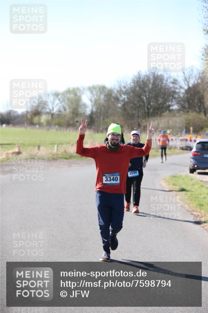 06.04.2025 - 44. Internationalen Wilhelmsburger Insellauf Jannik Wohlers http://msf.ph/oto/7598794 06.04.2025 10:38:48 Laufen 3340, 4540 meine-sportfotos.de