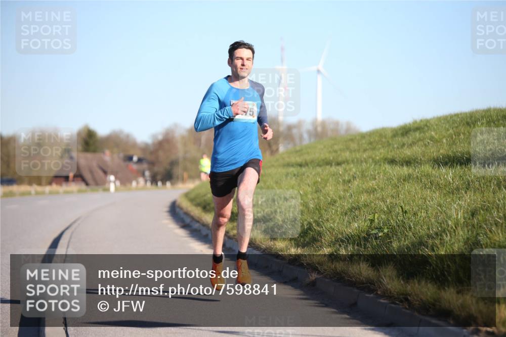 06.04.2025 - 44. Internationalen Wilhelmsburger Insellauf Jannik Wohlers http://msf.ph/oto/7598841 06.04.2025 09:17:58 Laufen  meine-sportfotos.de