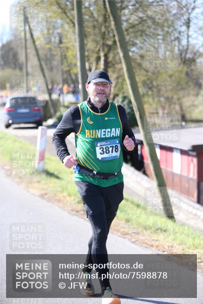 06.04.2025 - 44. Internationalen Wilhelmsburger Insellauf Jannik Wohlers http://msf.ph/oto/7598878 06.04.2025 10:38:55 Laufen 3878 meine-sportfotos.de