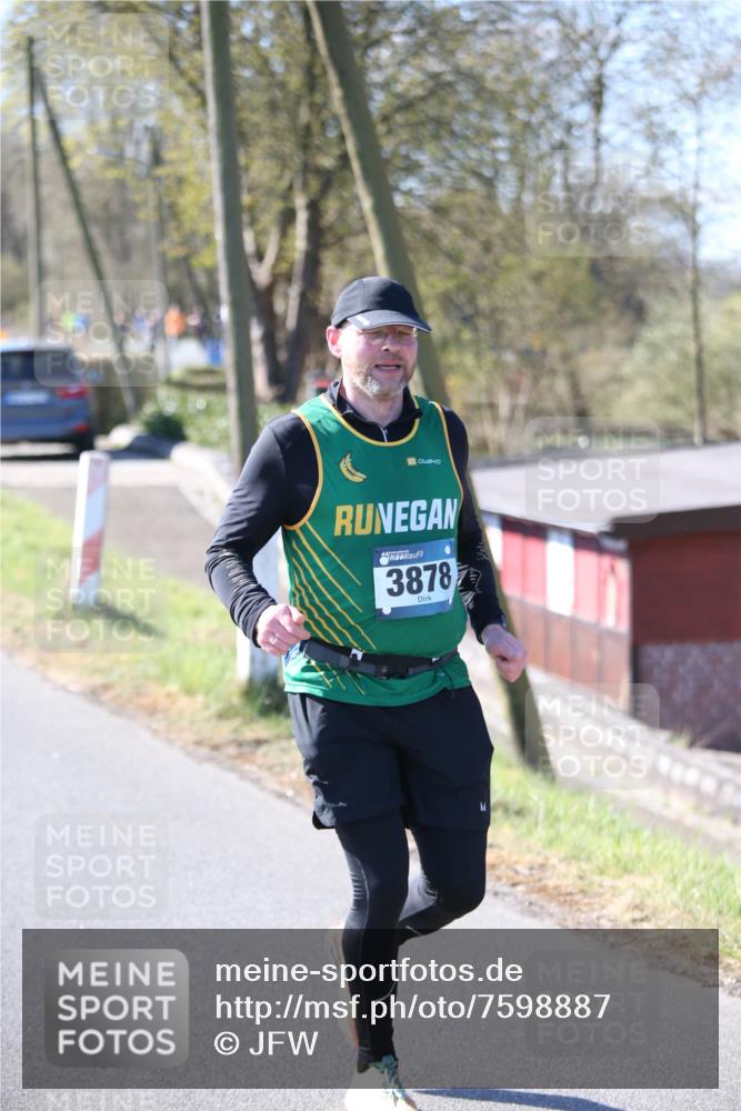 06.04.2025 - 44. Internationalen Wilhelmsburger Insellauf Jannik Wohlers http://msf.ph/oto/7598887 06.04.2025 10:38:55 Laufen 3878 meine-sportfotos.de
