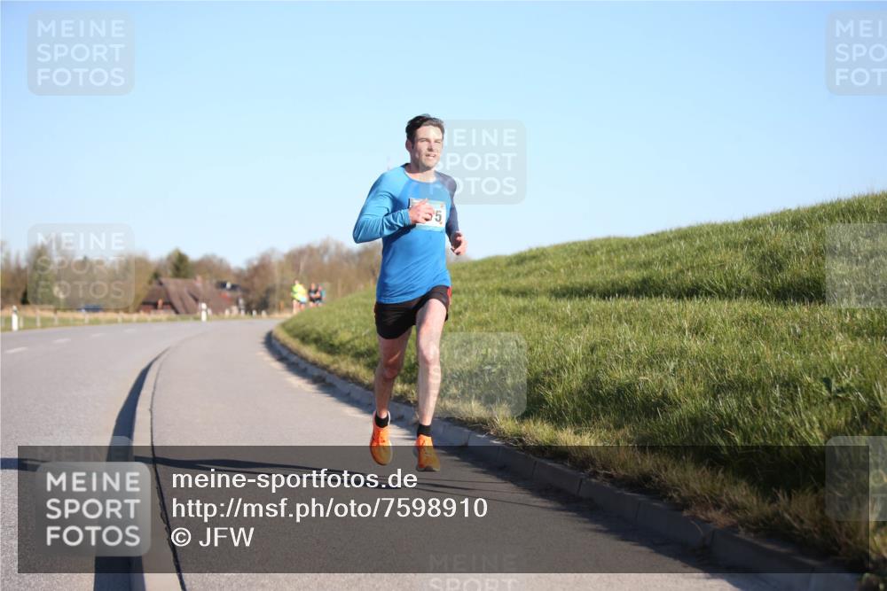 06.04.2025 - 44. Internationalen Wilhelmsburger Insellauf Jannik Wohlers http://msf.ph/oto/7598910 06.04.2025 09:17:59 Laufen  meine-sportfotos.de