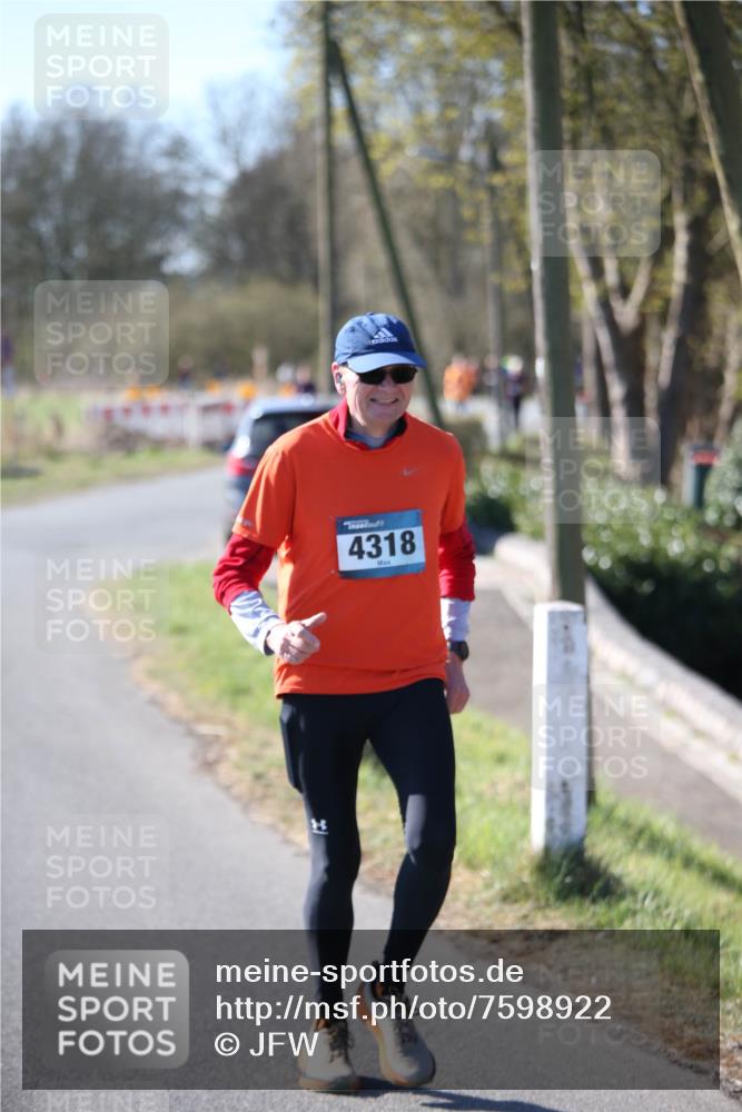 06.04.2025 - 44. Internationalen Wilhelmsburger Insellauf Jannik Wohlers http://msf.ph/oto/7598922 06.04.2025 10:39:02 Laufen 4318 meine-sportfotos.de