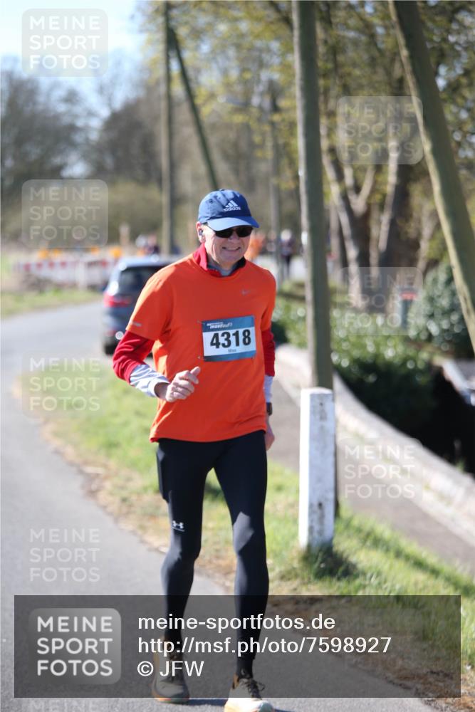 06.04.2025 - 44. Internationalen Wilhelmsburger Insellauf Jannik Wohlers http://msf.ph/oto/7598927 06.04.2025 10:39:03 Laufen 4318 meine-sportfotos.de
