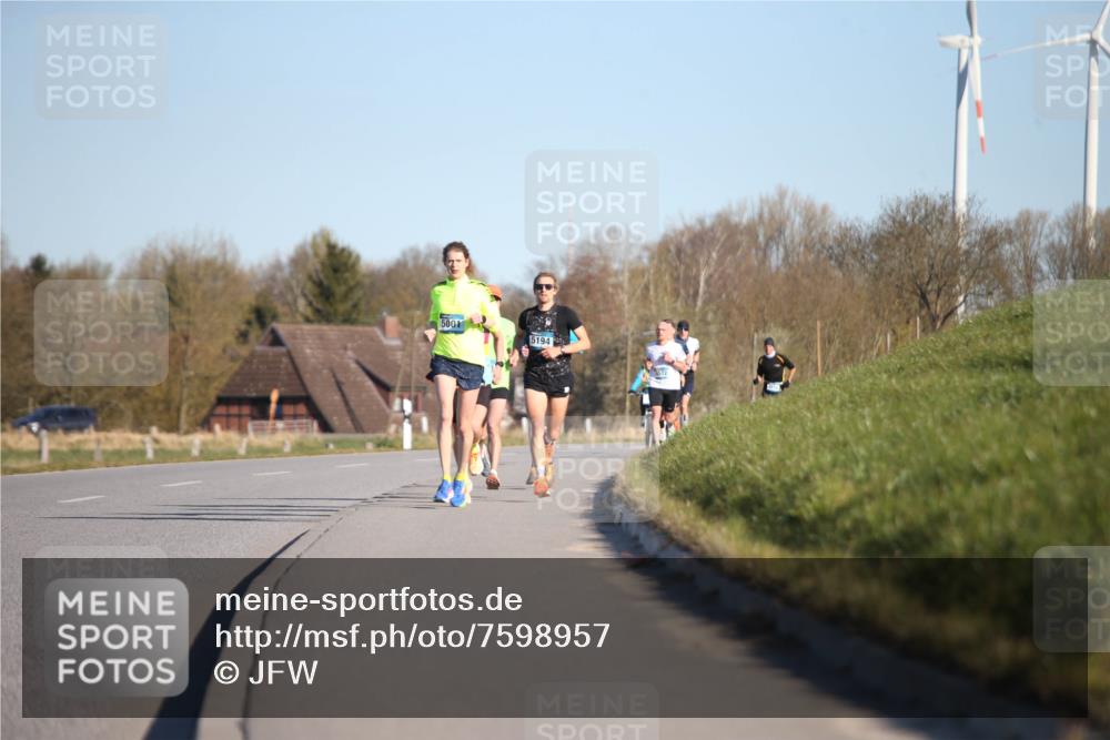 06.04.2025 - 44. Internationalen Wilhelmsburger Insellauf Jannik Wohlers http://msf.ph/oto/7598957 06.04.2025 09:18:10 Laufen 5001, 5194 meine-sportfotos.de