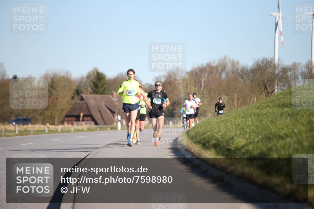 06.04.2025 - 44. Internationalen Wilhelmsburger Insellauf Jannik Wohlers http://msf.ph/oto/7598980 06.04.2025 09:18:11 Laufen 5001, 5194 meine-sportfotos.de