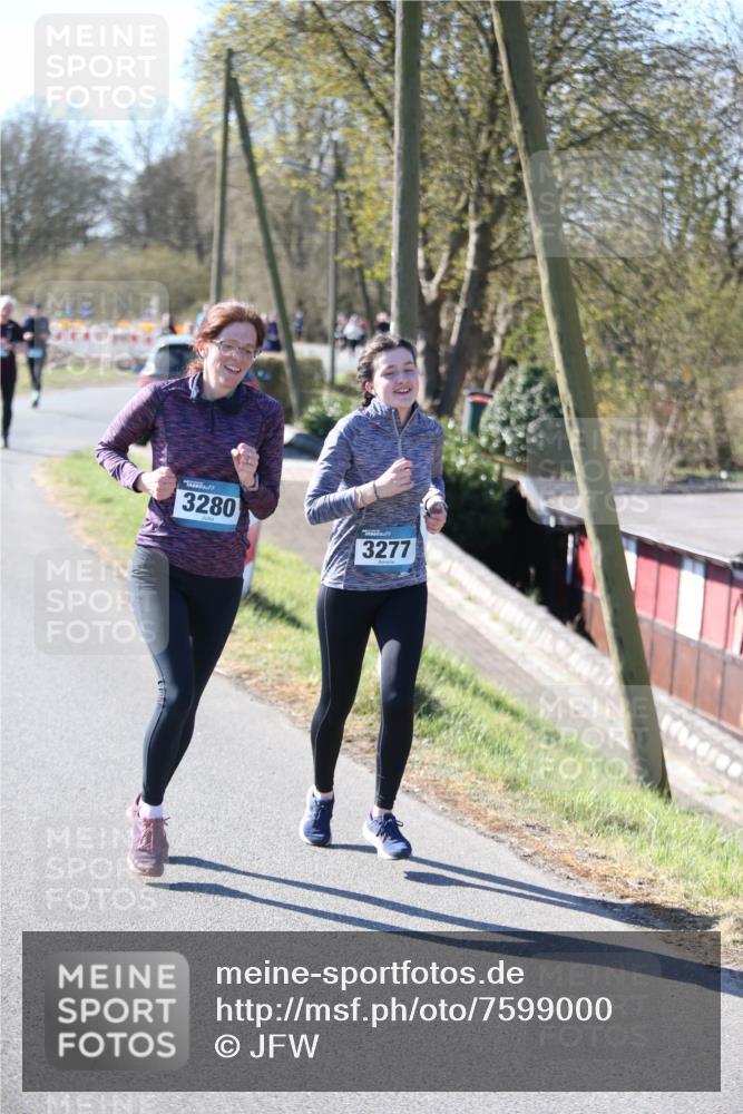 06.04.2025 - 44. Internationalen Wilhelmsburger Insellauf Jannik Wohlers http://msf.ph/oto/7599000 06.04.2025 10:39:26 Laufen 3280, 3277 meine-sportfotos.de