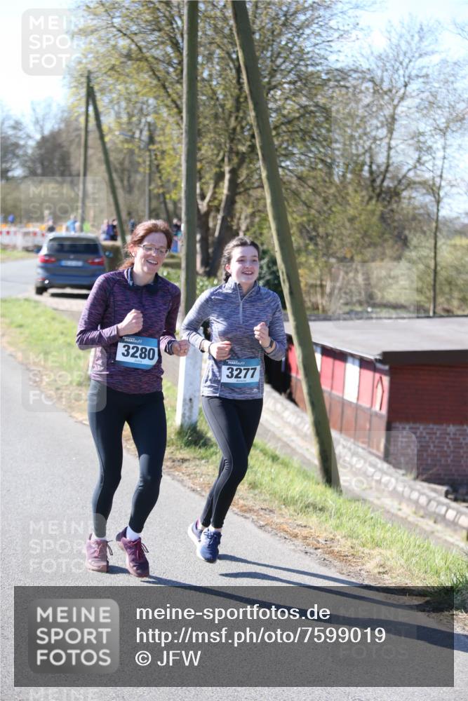 06.04.2025 - 44. Internationalen Wilhelmsburger Insellauf Jannik Wohlers http://msf.ph/oto/7599019 06.04.2025 10:39:26 Laufen 3280, 3277 meine-sportfotos.de