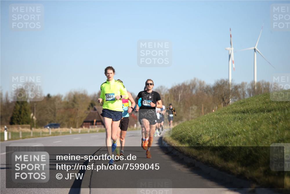 06.04.2025 - 44. Internationalen Wilhelmsburger Insellauf Jannik Wohlers http://msf.ph/oto/7599045 06.04.2025 09:18:15 Laufen 5001, 5194 meine-sportfotos.de