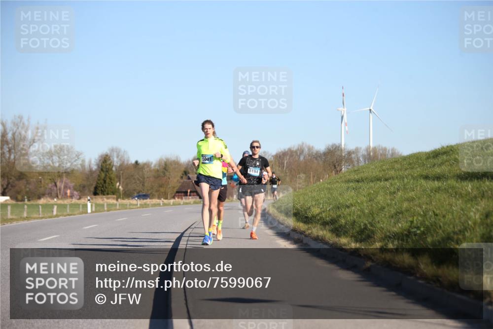 06.04.2025 - 44. Internationalen Wilhelmsburger Insellauf Jannik Wohlers http://msf.ph/oto/7599067 06.04.2025 09:18:16 Laufen 5001, 5194 meine-sportfotos.de