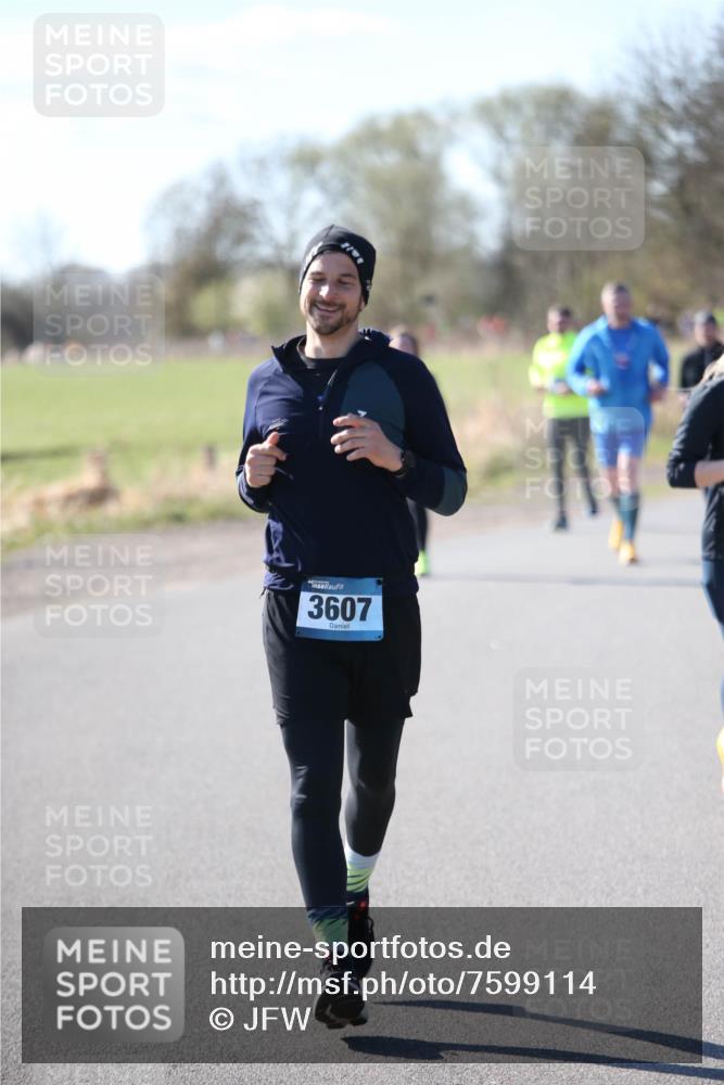 06.04.2025 - 44. Internationalen Wilhelmsburger Insellauf Jannik Wohlers http://msf.ph/oto/7599114 06.04.2025 10:39:40 Laufen 3607 meine-sportfotos.de