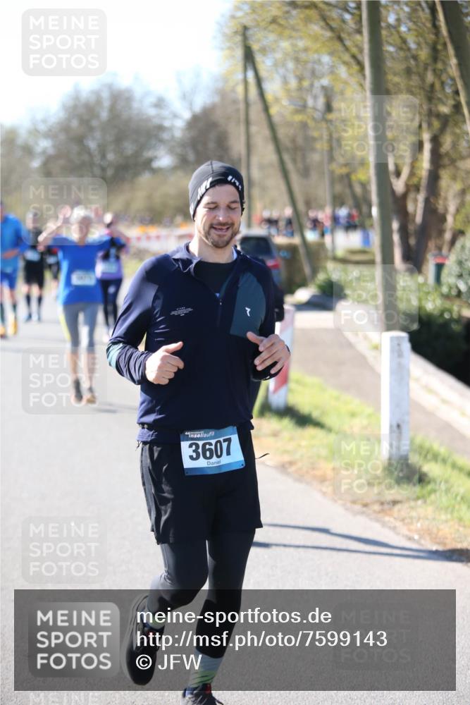 06.04.2025 - 44. Internationalen Wilhelmsburger Insellauf Jannik Wohlers http://msf.ph/oto/7599143 06.04.2025 10:39:42 Laufen 3607 meine-sportfotos.de