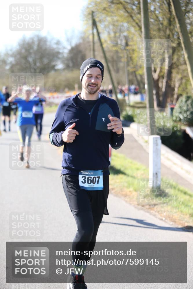 06.04.2025 - 44. Internationalen Wilhelmsburger Insellauf Jannik Wohlers http://msf.ph/oto/7599145 06.04.2025 10:39:42 Laufen 3607 meine-sportfotos.de