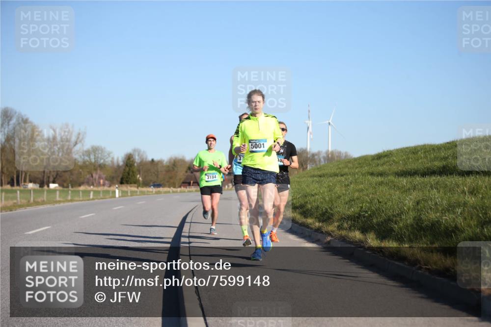 06.04.2025 - 44. Internationalen Wilhelmsburger Insellauf Jannik Wohlers http://msf.ph/oto/7599148 06.04.2025 09:18:18 Laufen 3184, 5001 meine-sportfotos.de