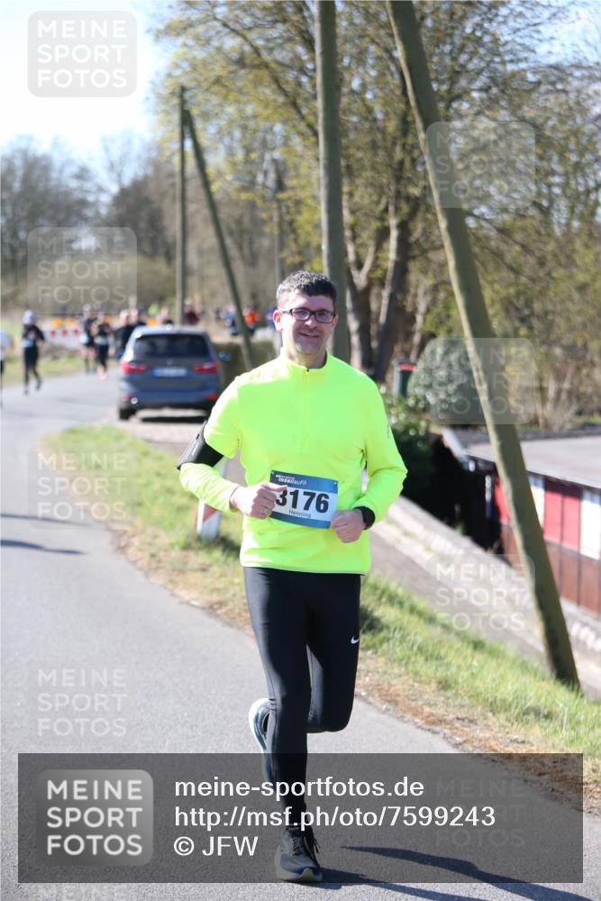 06.04.2025 - 44. Internationalen Wilhelmsburger Insellauf Jannik Wohlers http://msf.ph/oto/7599243 06.04.2025 10:39:52 Laufen 3176 meine-sportfotos.de