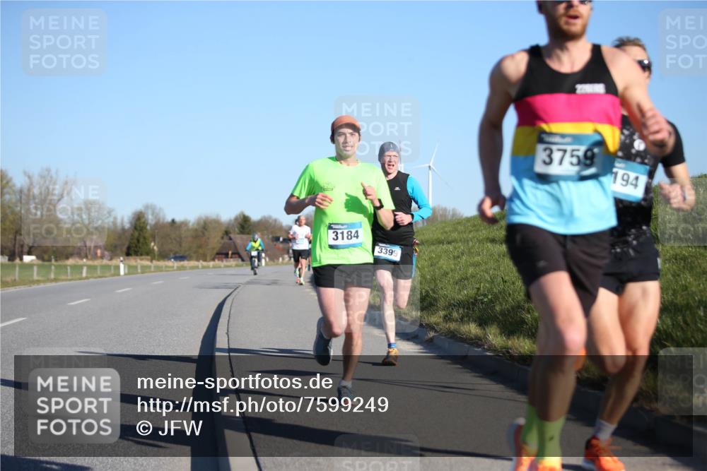 06.04.2025 - 44. Internationalen Wilhelmsburger Insellauf Jannik Wohlers http://msf.ph/oto/7599249 06.04.2025 09:18:20 Laufen 3184, 3399, 3759, 194 meine-sportfotos.de